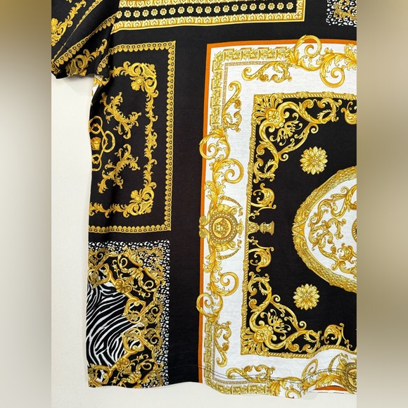 Authentic! Gianni Versace Medusa print T-shirt size L slim fit like new! - Picture 7 of 16